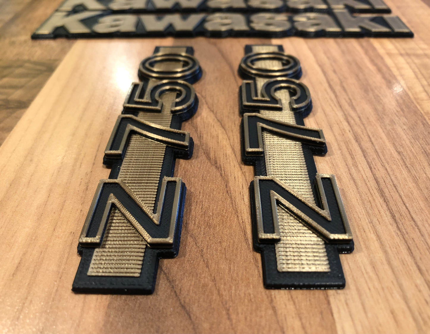 z750 Four, Twin B1/2/3/4 kz750 Gold Side Panel Badge Emblem 750 for Kawasaki Z KZ (pair)