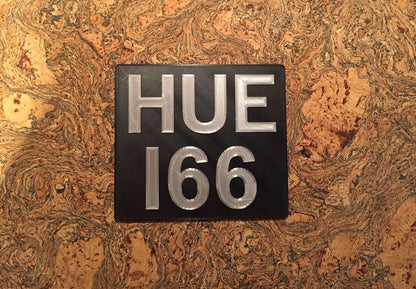 HUE 166 Landrover badge Emblem Plate