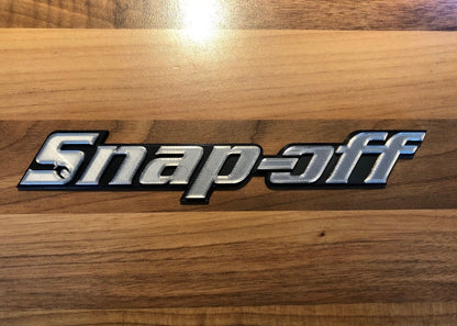 Snap-off Badge