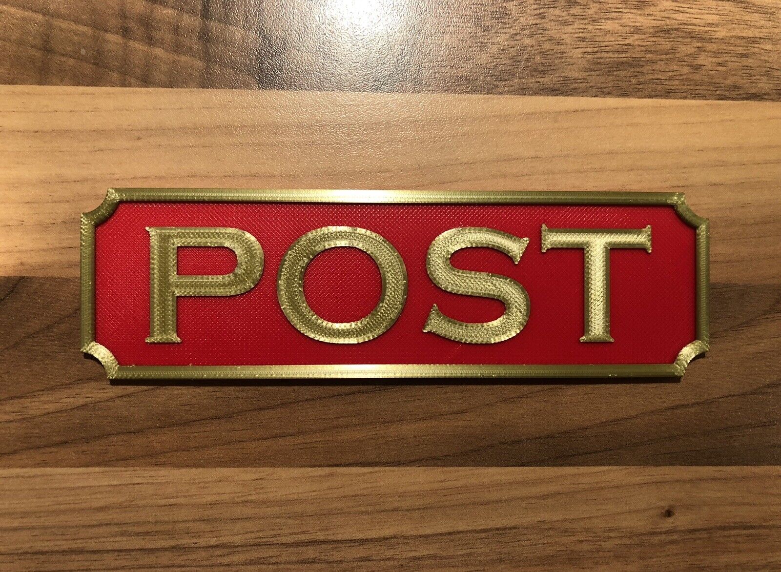 British Styled Post Box Mail Box Badge Emblem